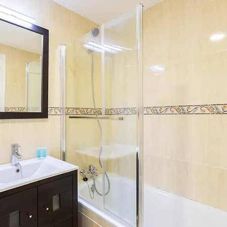 Apartman Holidays2malaga Capuchinos French Balconies, Private Parking, Wifi & Air Con Málaga