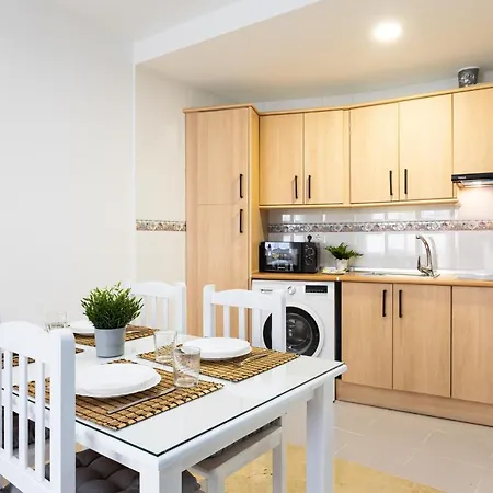 Holidays2malaga Capuchinos French Balconies, Private Parking, Wifi & Air Con Apartman